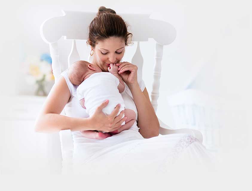 Photo de maman et son nouveau né